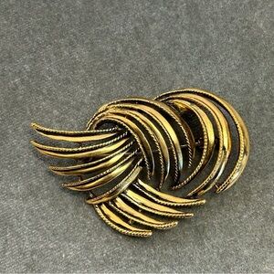 Butler vintage abstract swirl brooch pin